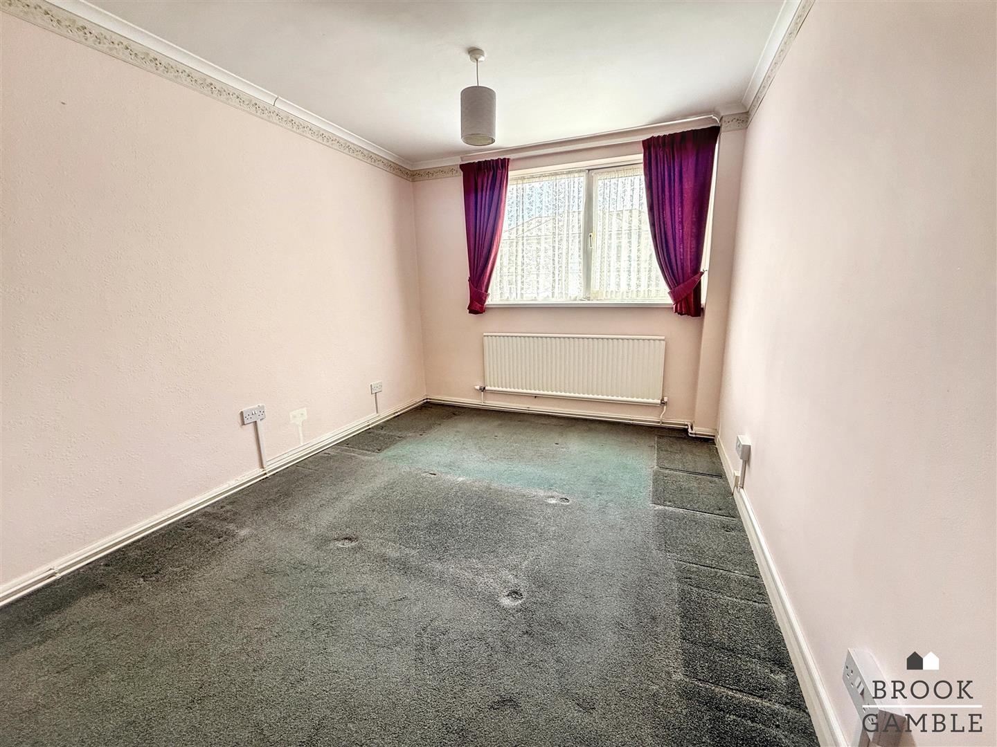 2 Bedroom Apartment - Purpose Built. Trinity Place in Eastbourne,  9